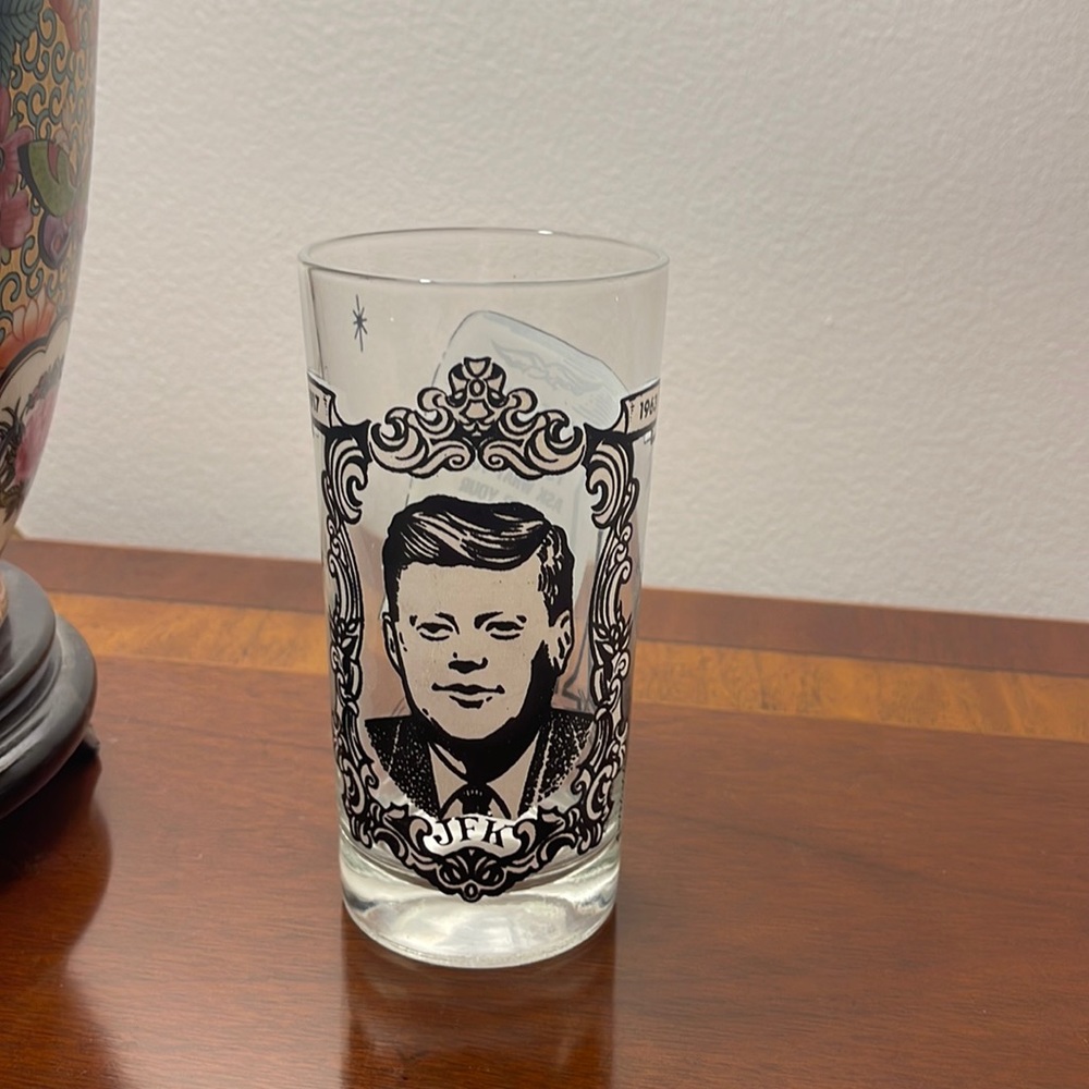 Amtsfield President JFK John Kennedy Memorial Glass 1917-1963 Inaugural Address